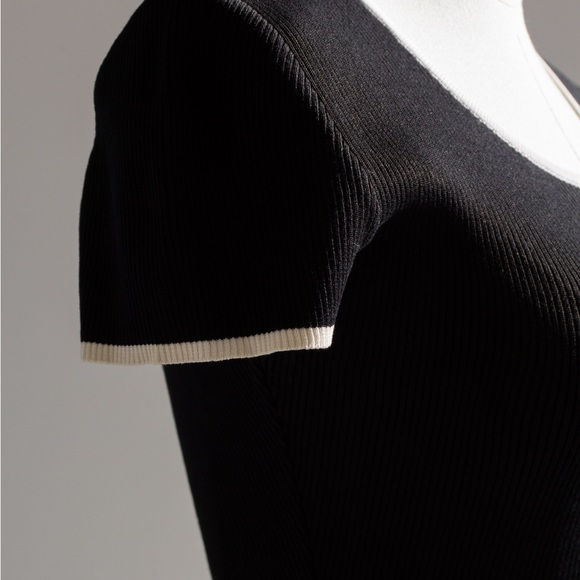 Chanel Spring 1995 Black White 95P Crop Cardigan - Picture 9 of 11